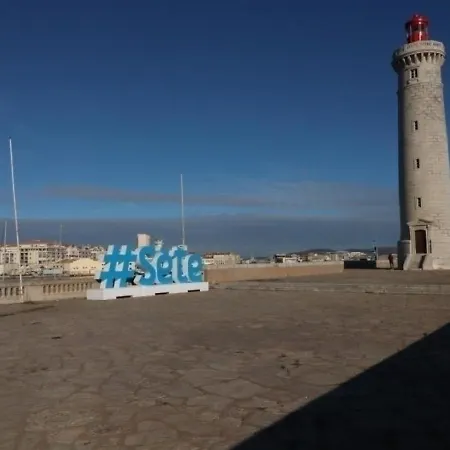 - 4 Pers, 43 M2, 3/2 Sète